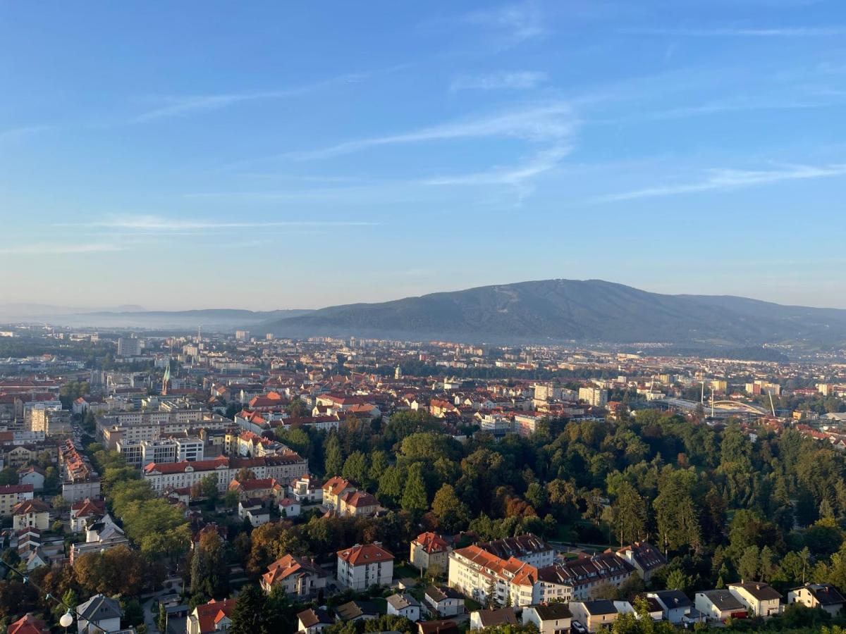 Studio With A View On City Center Park Máribor Exterior foto